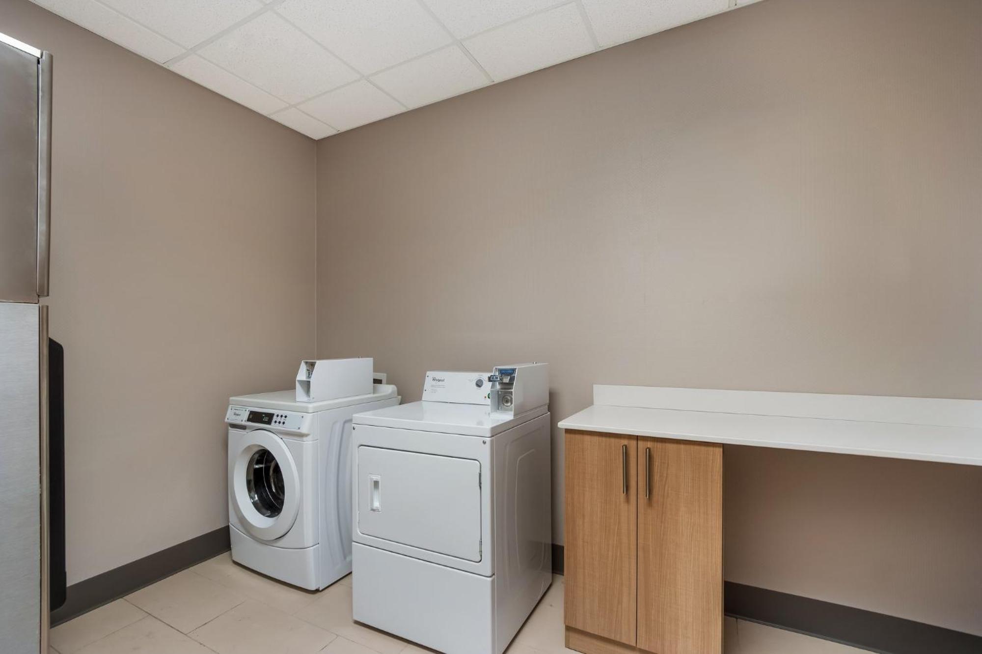 Holiday Inn Express & Suites Lexington By Ihg Eksteriør billede
