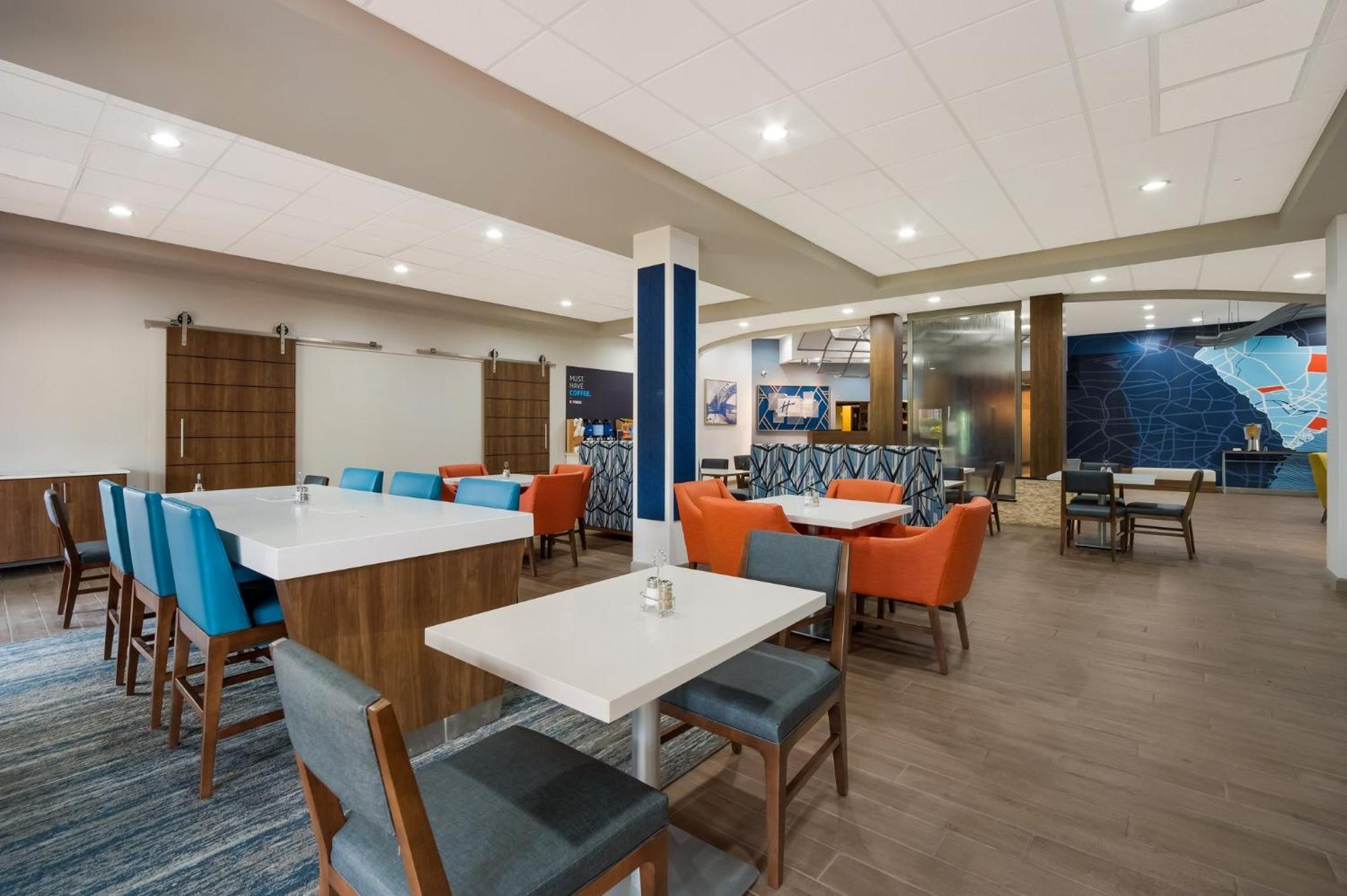 Holiday Inn Express & Suites Lexington By Ihg Eksteriør billede