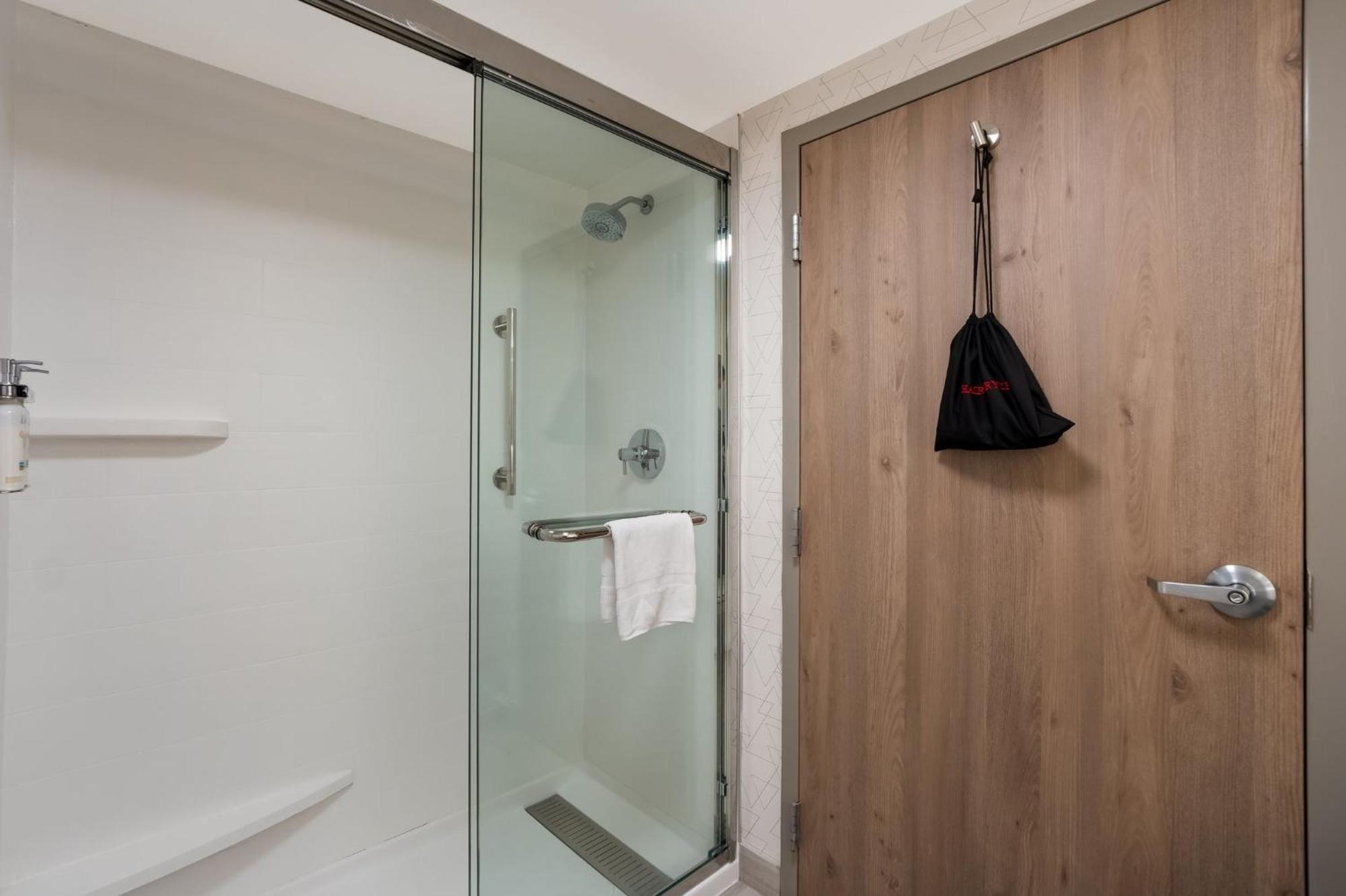 Holiday Inn Express & Suites Lexington By Ihg Eksteriør billede