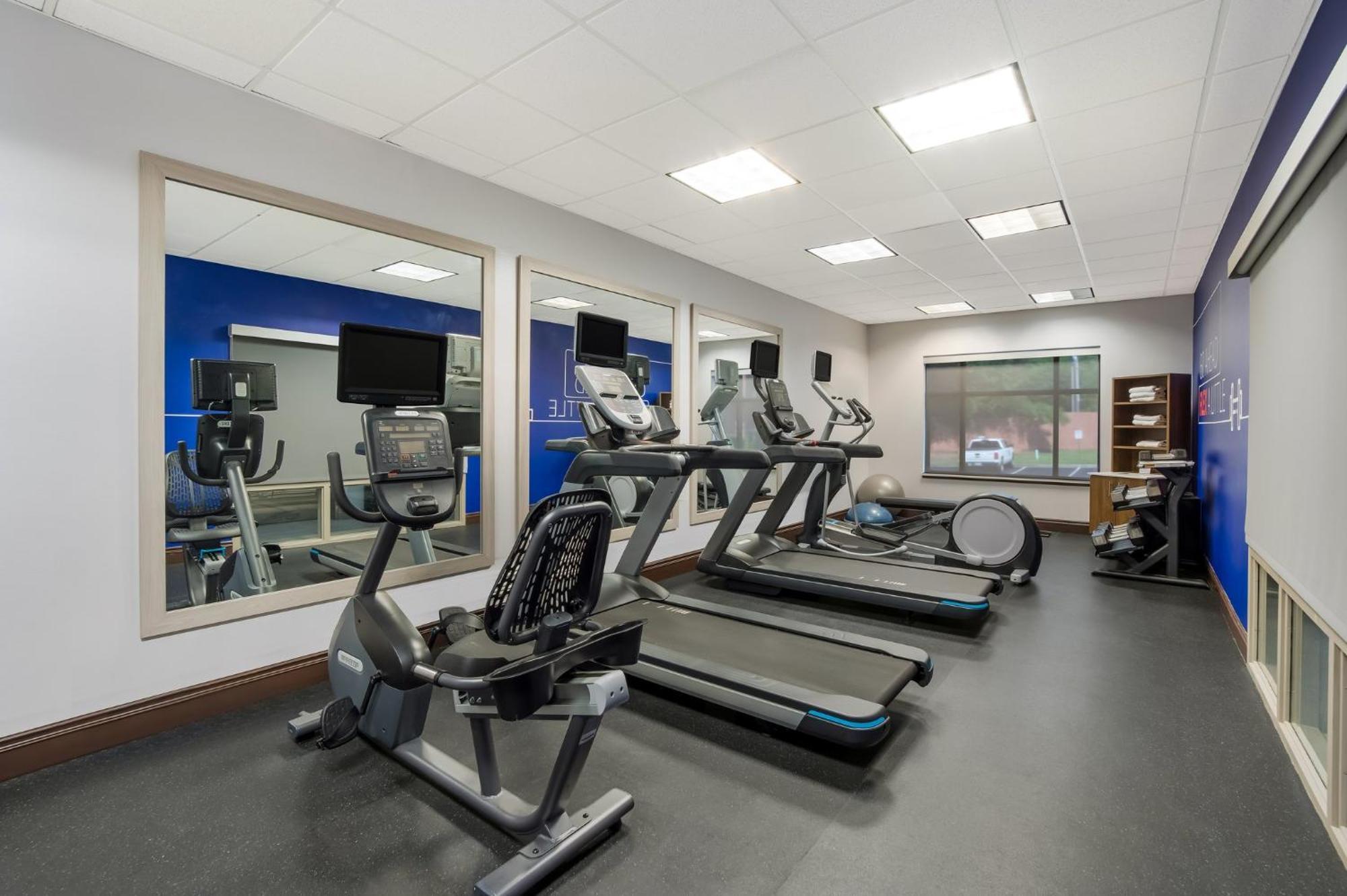 Holiday Inn Express & Suites Lexington By Ihg Eksteriør billede