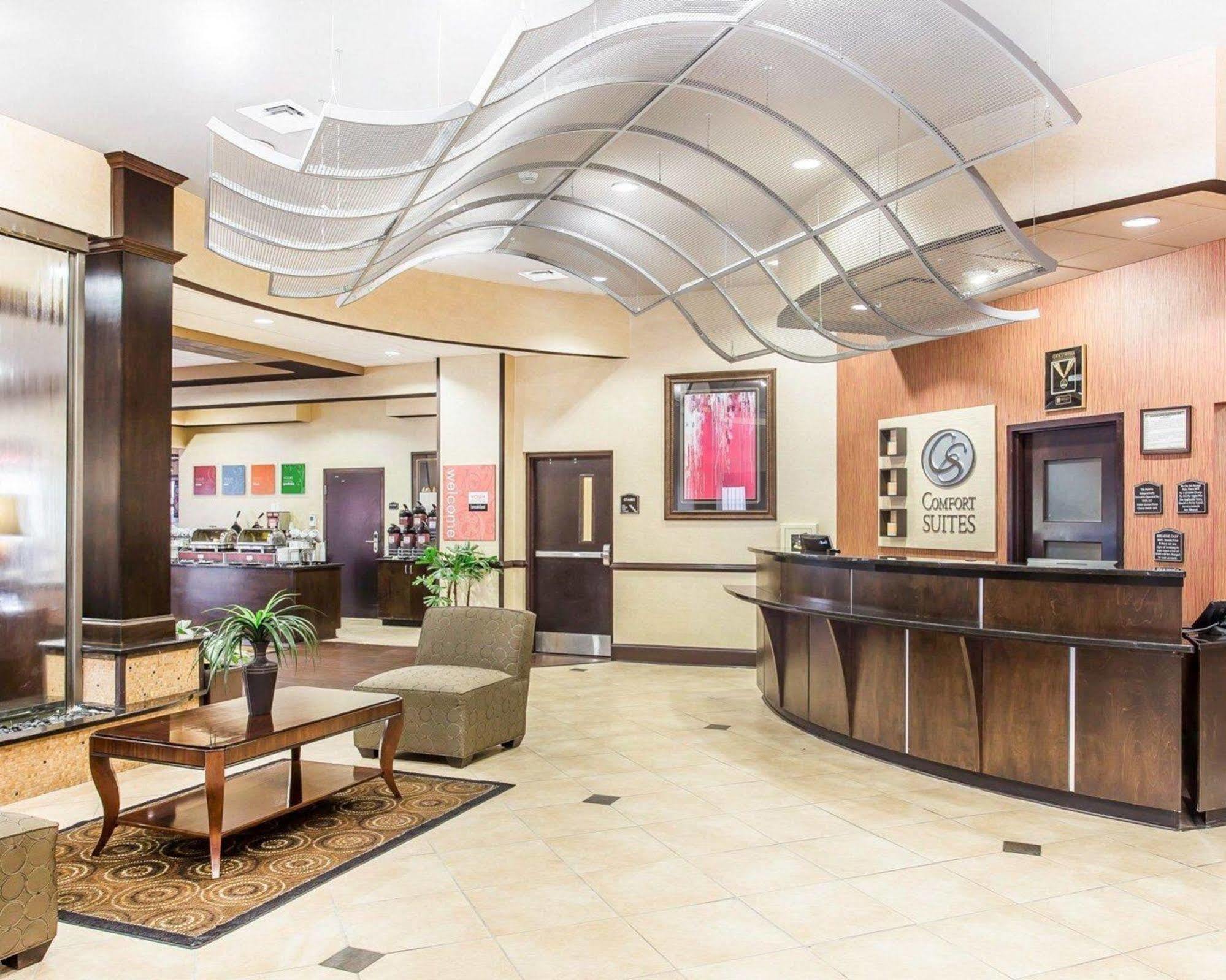 Holiday Inn Express & Suites Lexington By Ihg Eksteriør billede
